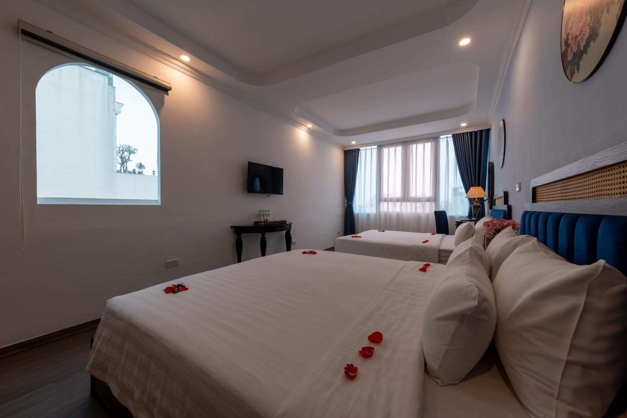 Khách sạn Mai Charming And 3*